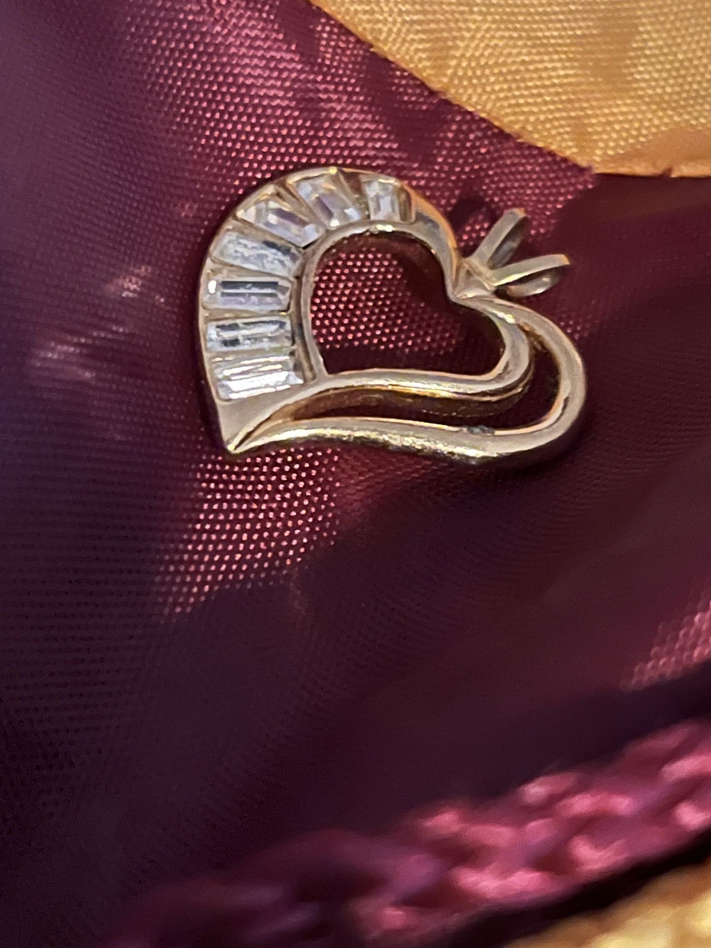 Pendant Heart Golden Tune