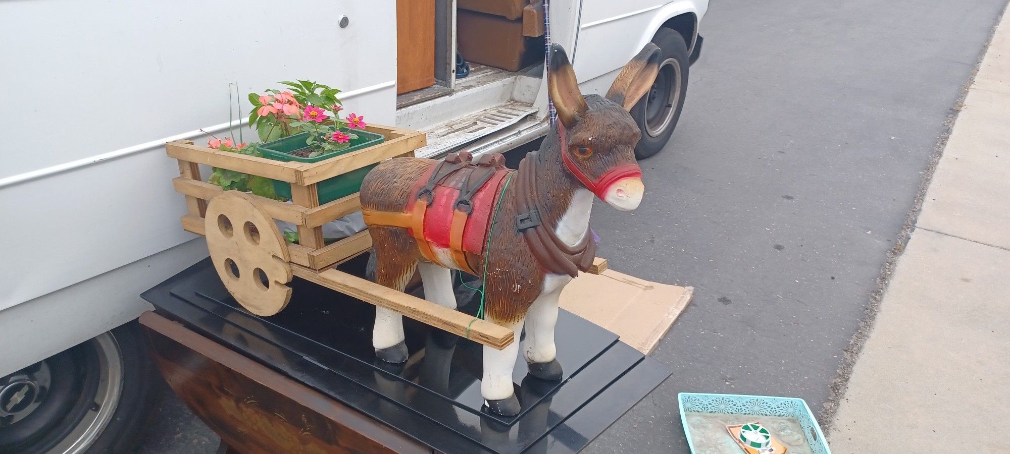 MOVING SALE STORAGE UNIT OXNARD 5ST CROSS VENTURA RD 