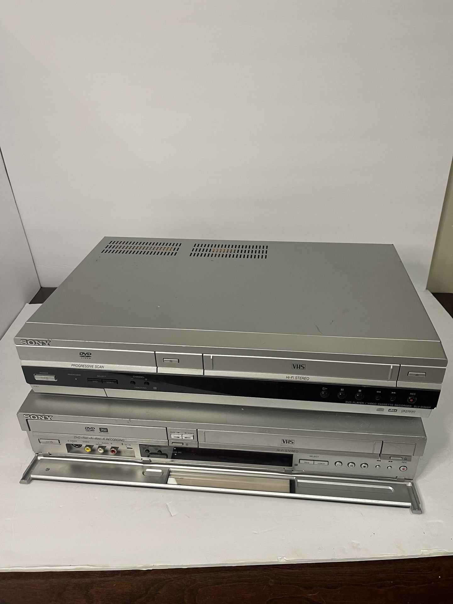 SONY SLV-D360P RDR-VX500 DVD VHS Combo Player & Recorder VCR lot of 2 Untested