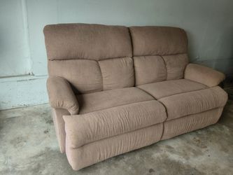 Brown couch 2 seats in good condition