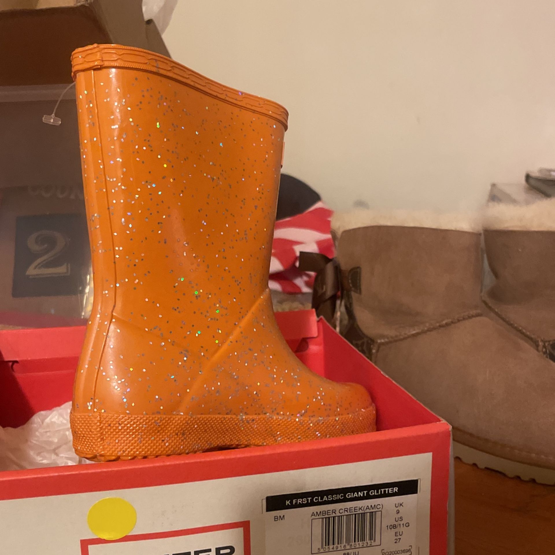 Ugg Boot For Child And Adult Women Child Size Is A9adult Women 10 In Women