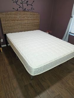Queen sz bed/frame/headboard