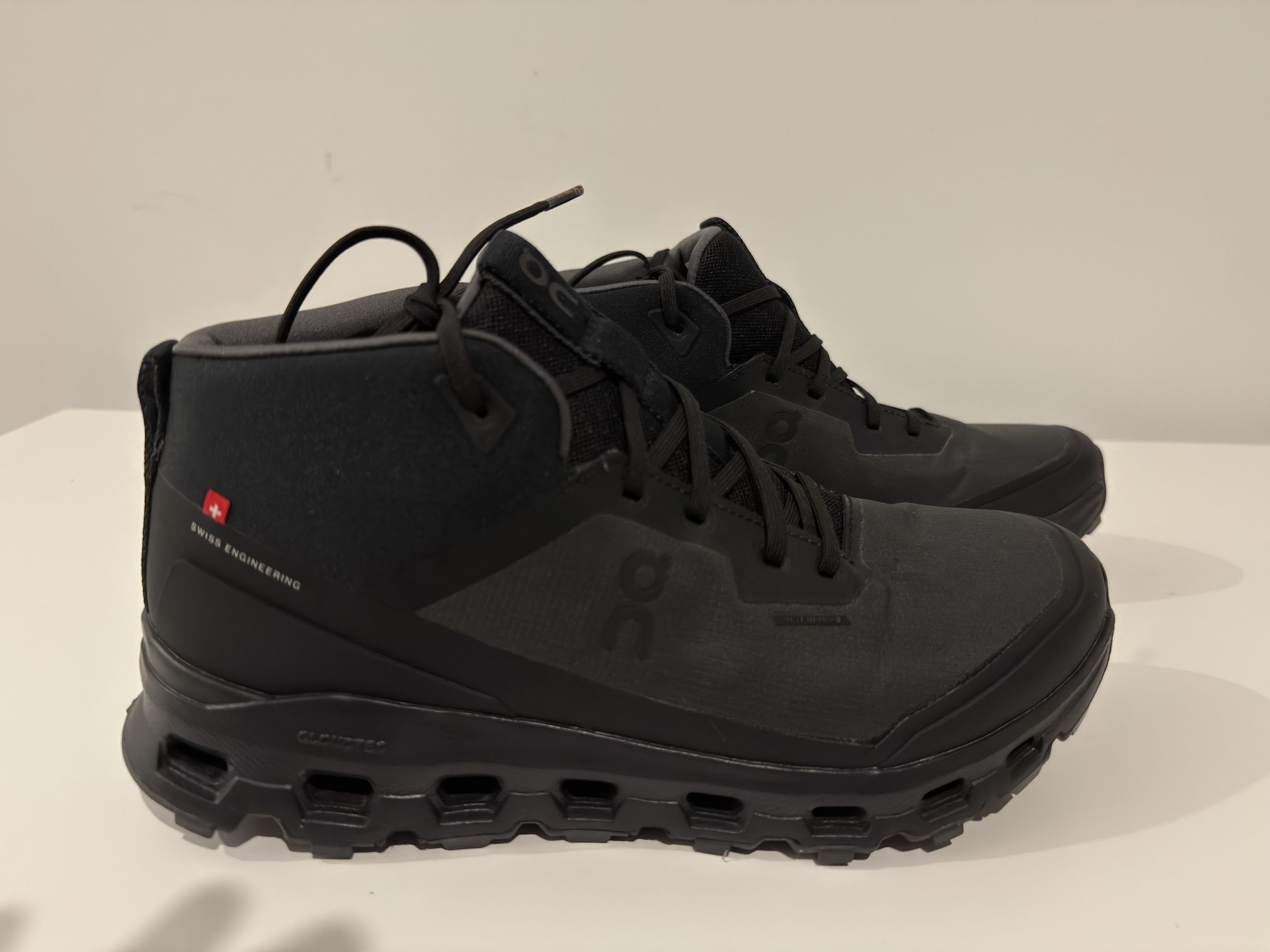 On Cloudroam Waterproof Women’s Size 9.5 Black | Eclipse