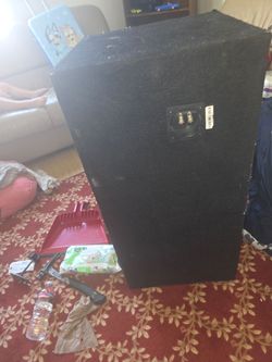 12 inch Memphis box speakers are blown