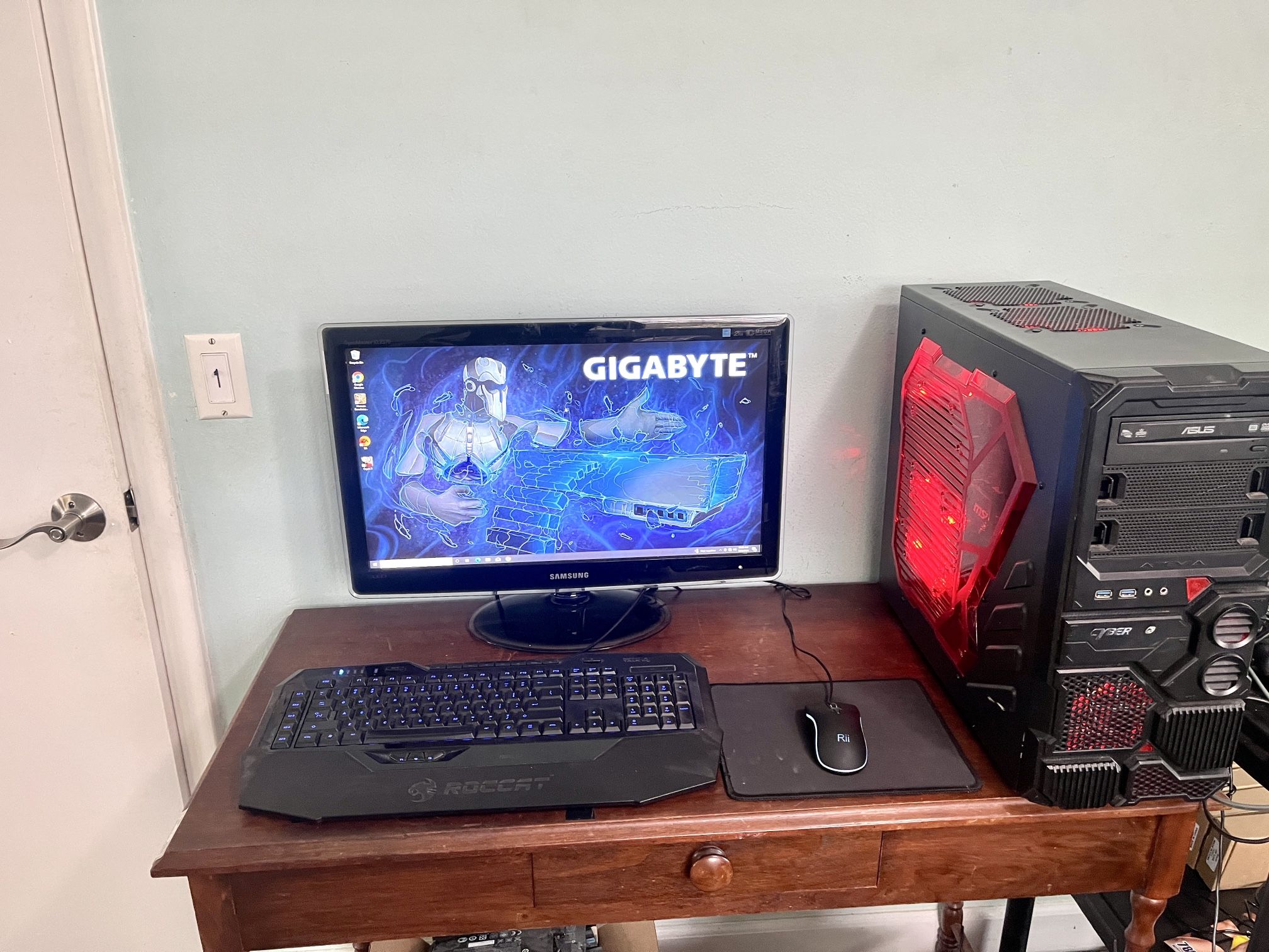 Budget Gaming Desktop Computer PC Setup; Intel Core i5, 16 GB RAM, GTX 1650, Windows 10