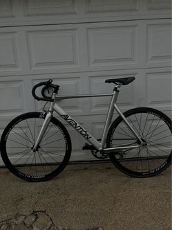 Aventon Mataro