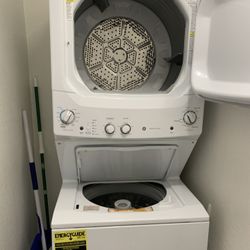 GE Electric White Stackable Washer /Dryer