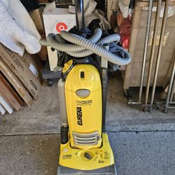 Eureka Vaccum! The Boss Smart Vac. Extra Hose Lots Of Power ! Runs Well ! 