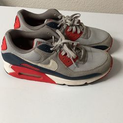 NIKE AIR MAX