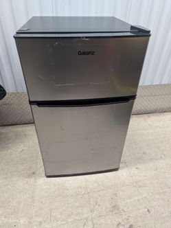 Galanz mini fridge/freezer