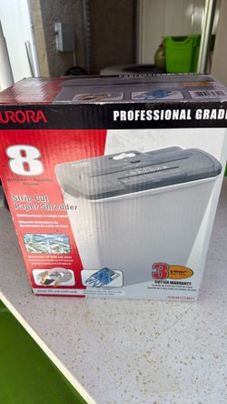 Strip cut paper shredder