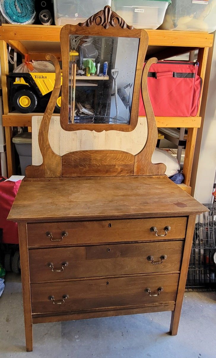 Antique 1920s Dresser With Mirror