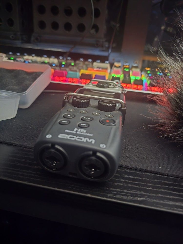 Zoom H5 Portable 2 Channel Recorder