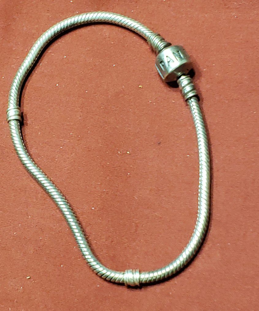 Pandora Sterling Silver Charm Bracelet 8in Length 