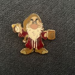Grumpy Disney Pin