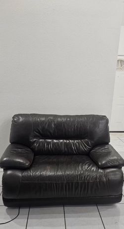 Reclining leather sofa & loveseat set