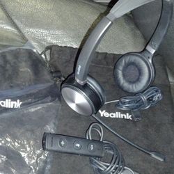 Head phones 'Yealink. 