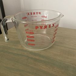 Pyrex Measuring Bowl