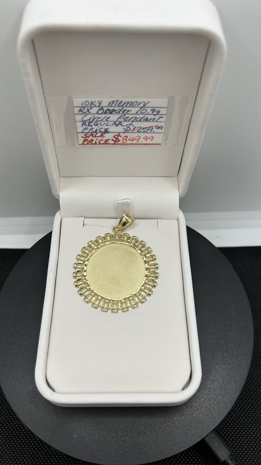 10KY Circle Rolex Memory Pendant