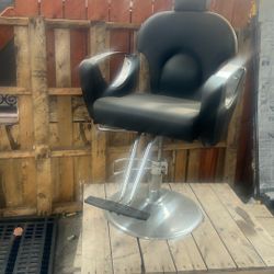 Salon Chair For Hair Styler 