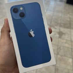 iPhone 13 128GB Unlocked 