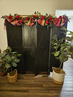 Backdrop / Room Divider / Fake Plants obo