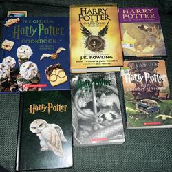 Harry Potter Book Bundle .