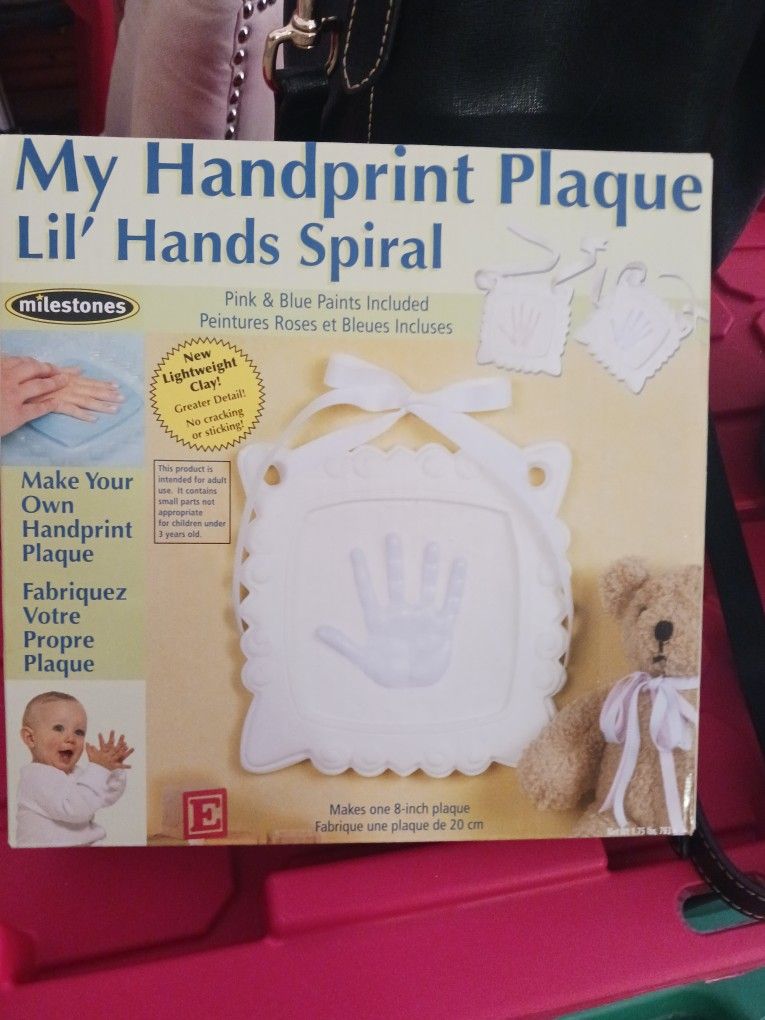 NEW IN BOX KIDS HAND PRINT SET GORGEOUS CERAMIC PLATTER PLATE 8$FINAL PRICE