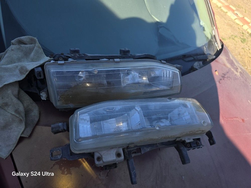 90-93 Honda Accord Headlight