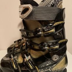 Salomon Ski Boots. Women Size 22-23