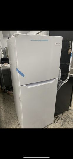 Frigidaire Top & Bottom Mini Fridge 10cubic ft