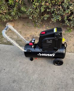Husky 8G 150 PSI  Air Compressor