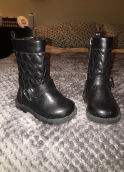 Size 4c boots new