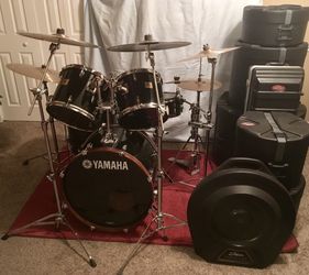 Yamaha Drum Set