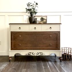 Vintage Vanity Dresser/ Console / Buffet