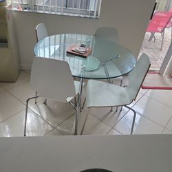 Round Glass Breakfast Table w/ 4 Chairs