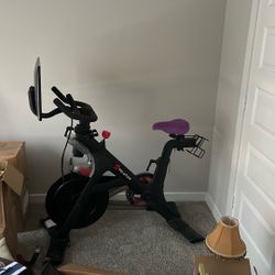 Pelaton Bike Without Wall Plug