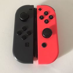 Nintendo Switch Joycons L Black R Red