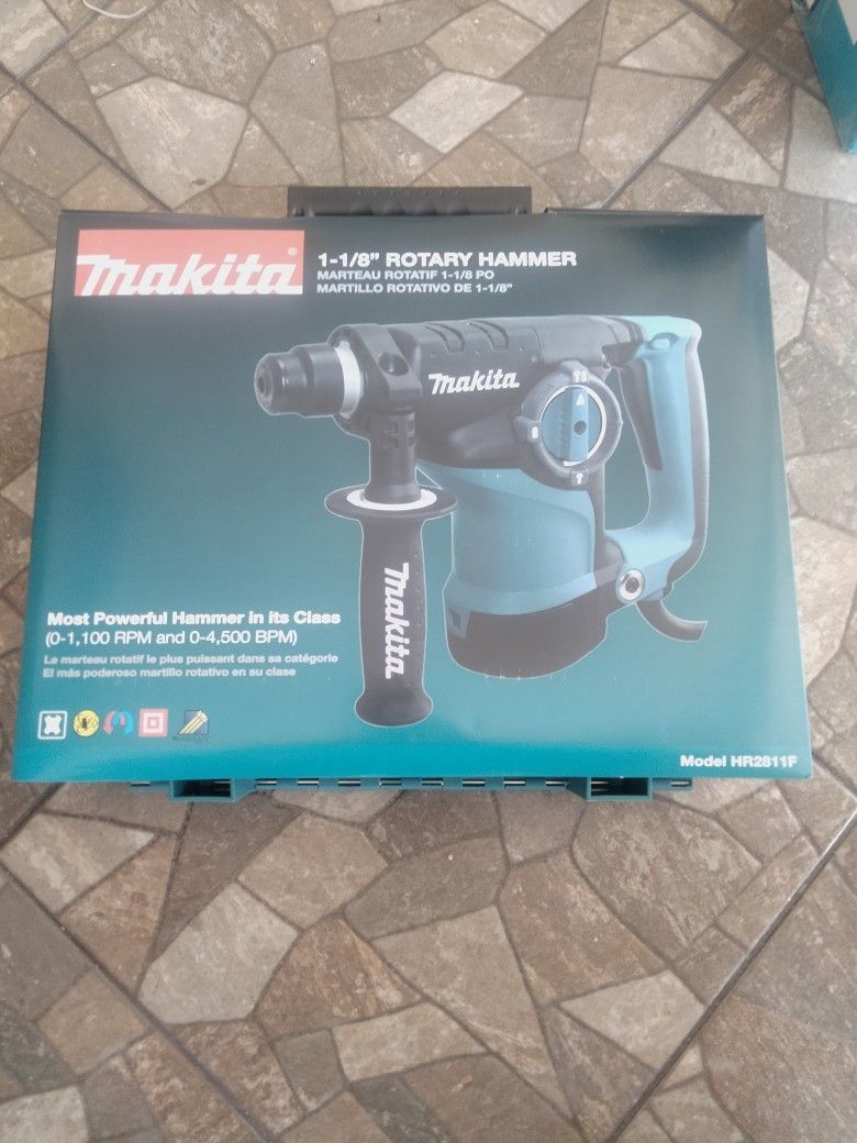 Makita 1'1/8 Rotary Hammer New