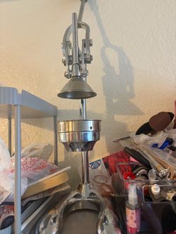 Manual Citrus Juicer Press Chrome