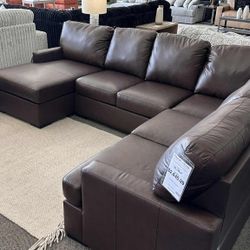 AP- Leather 3 Piece Sectional Couch With Chaise// Financing & Delivery 