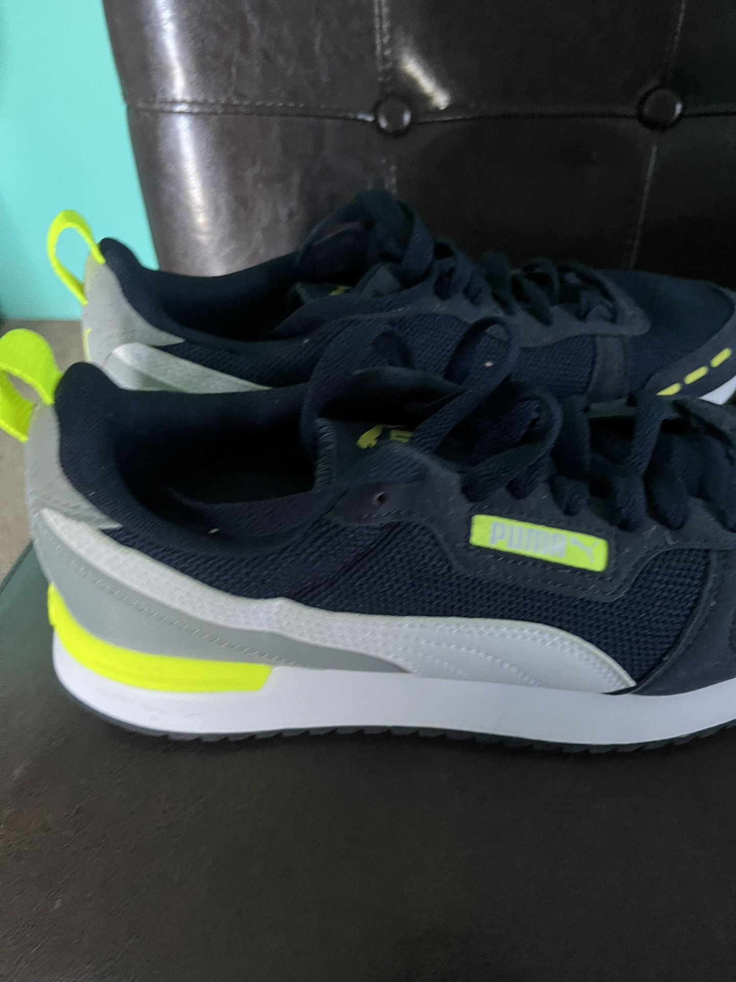 Puma Sneakers