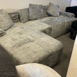 New Temu Boneless Sectional Couch Grey And Beige Left Easy To Transport in Boxes Was $899 Now $599 