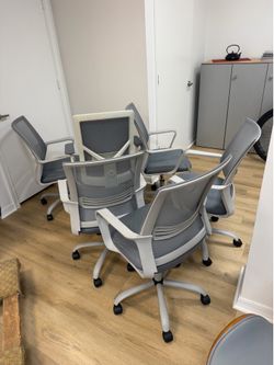 Comfortable and Professional Office Chairs