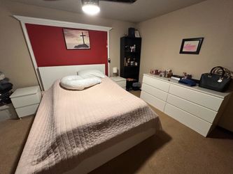 Bedroom set