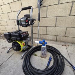 Presure Washer Gasolina  Mangera De 50 Ft  Pistola De Espuma Y Pistola De Agua  En Muy Buen Estado