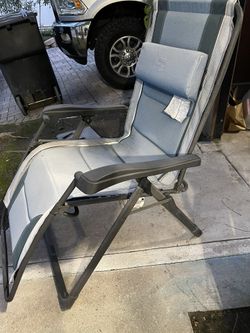 Outdoor Folding See Gravity Reclining Chair With Arm Rests And Side Table