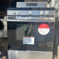 Frigidaire Stove