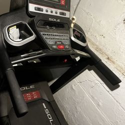 Treadmill Sole F63