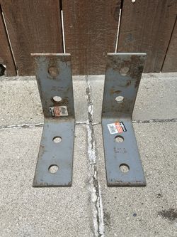 Simpson Strong-Tie HL73 Heavy Angle L Shaped Connector